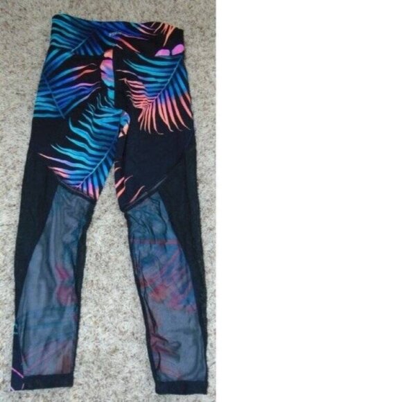 Victorias Secret PINK Yoga Pants Medium Black Floral Foldover Waist Capris - Picture 5 of 6